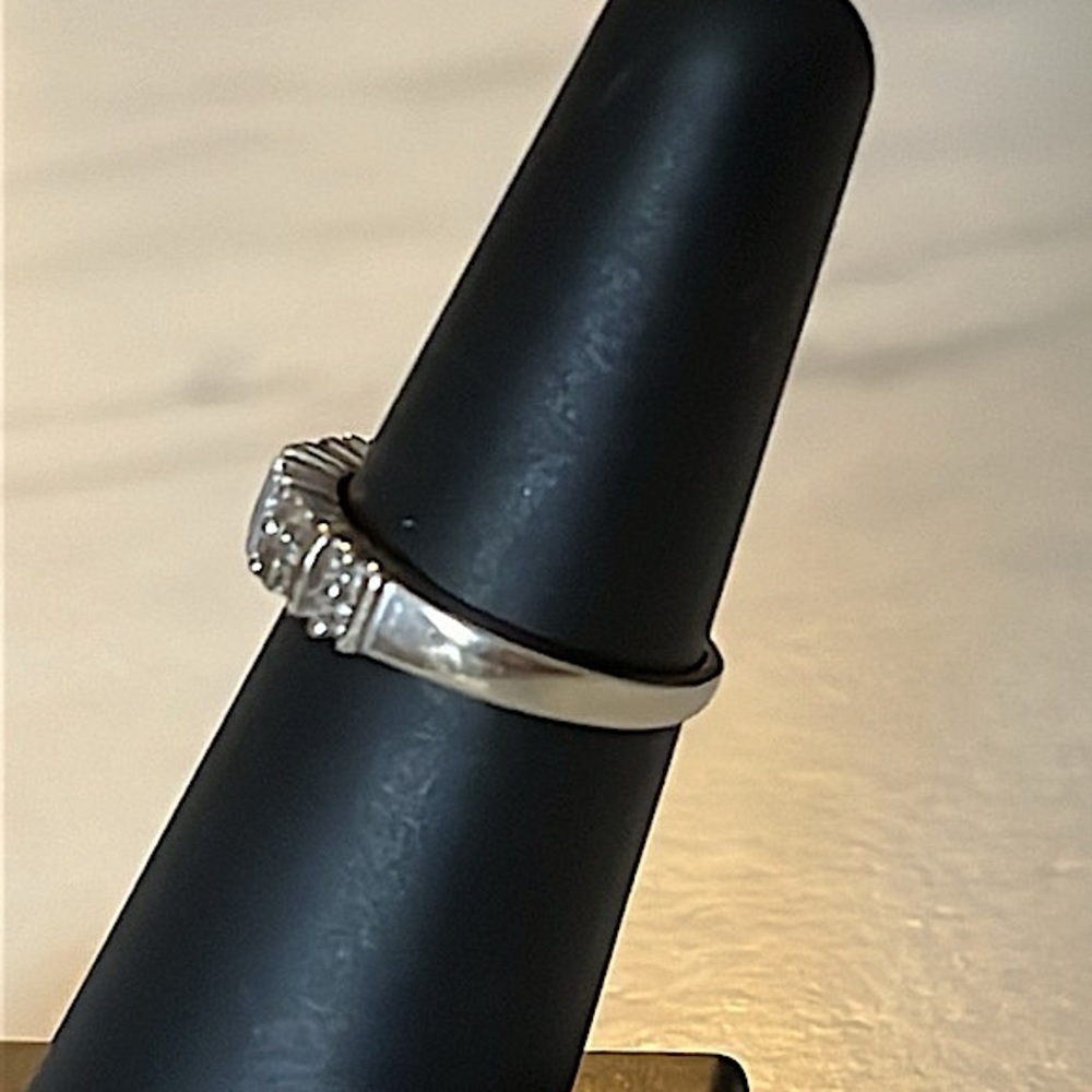 10KT White Gold Diamond Wedding Anniversary Band Ring - Picture 8 of 13